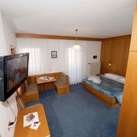Hotel Ladina Кампителло-ди-Фасса Экстерьер фото