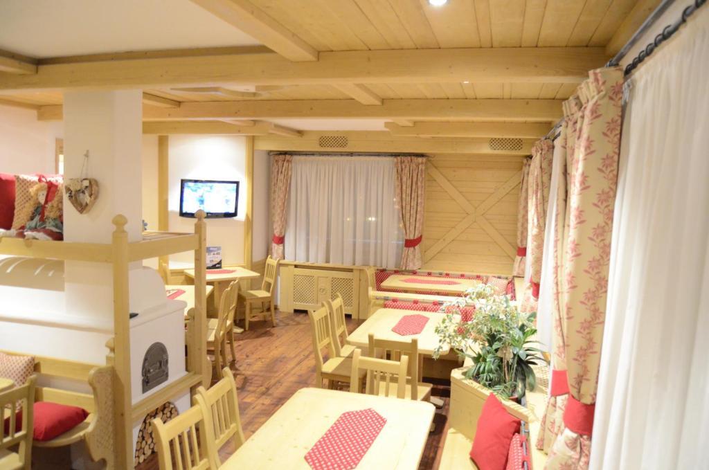 Hotel Ladina Кампителло-ди-Фасса Экстерьер фото